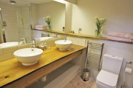 The Barn Villa Wykeham  ภายนอก รูปภาพ